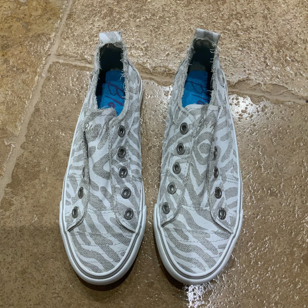 Blowfish slip on shoes size 7